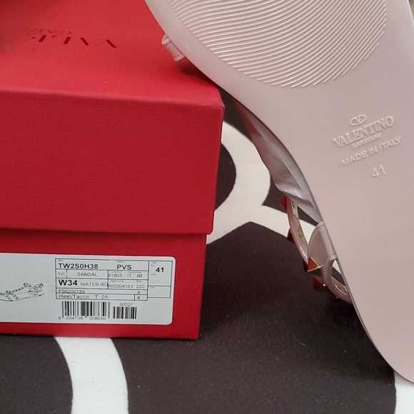 Valentino Rubber ROCKSTUD Sandals - Picture 8 of 8